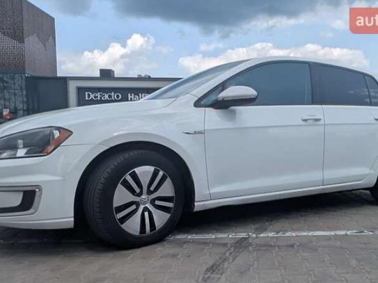 Volkswagen E-golf                          2016г. в рассрочку