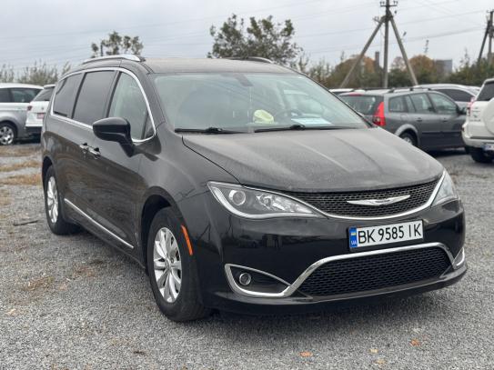 Chrysler Pacifica 2019р. у розстрочку