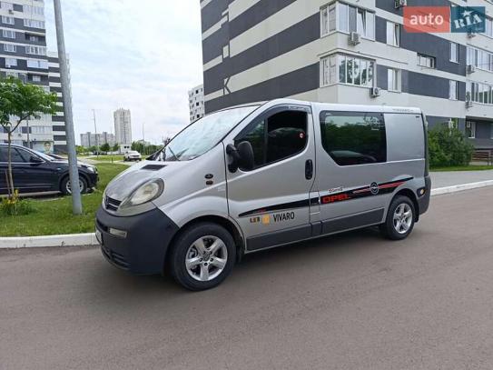 Opel Vivaro 2004р. у розстрочку