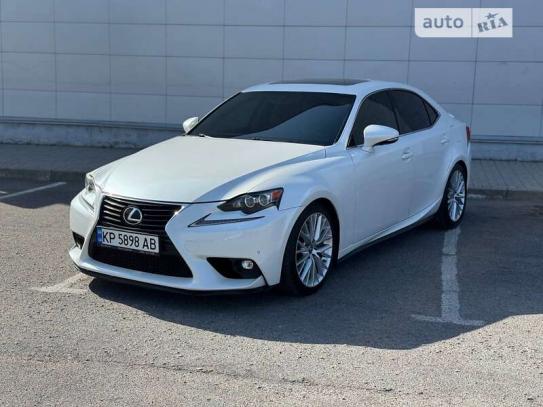 Lexus Is 2016р. у розстрочку