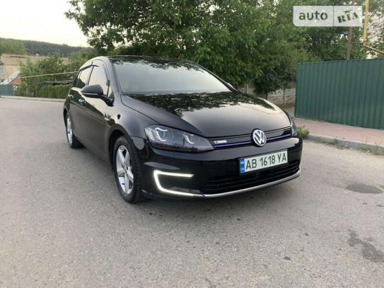 Volkswagen E-golf 2015г. в рассрочку