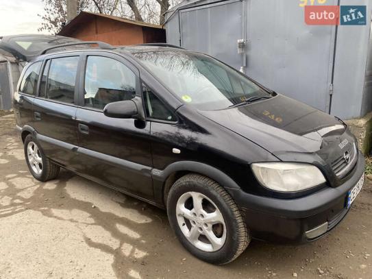 Opel Zafira 2002г. в рассрочку