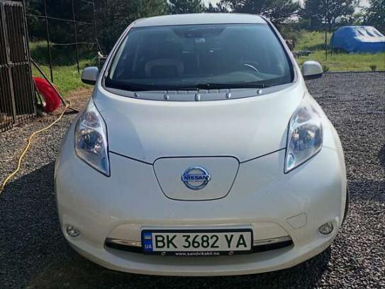 Nissan Leaf                            2014г. в рассрочку