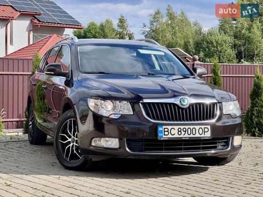 Skoda Superb                          2013г. в рассрочку