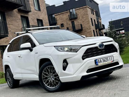 Toyota Rav4
                            2019г. в рассрочку