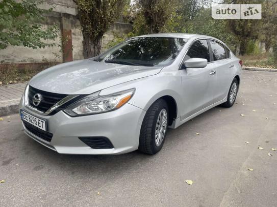 Nissan Altima 2016г. в рассрочку