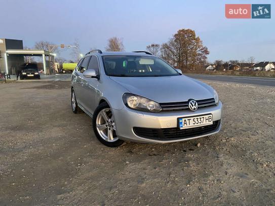 Volkswagen Golf 2012р. у розстрочку