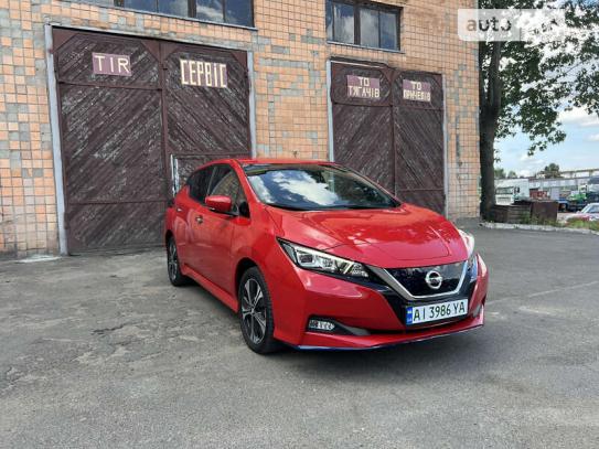 Nissan Leaf 2019г. в рассрочку