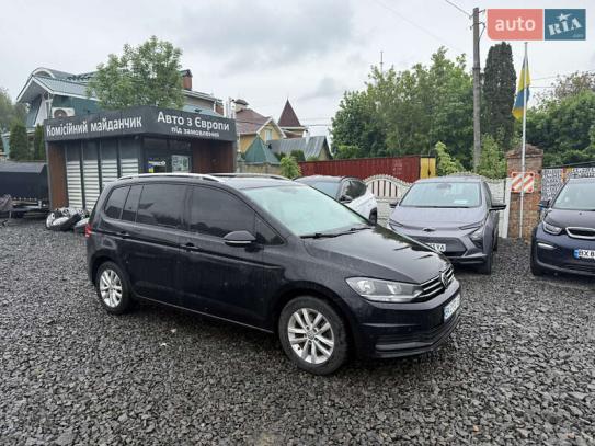 Volkswagen Touran
                          2017г. в рассрочку