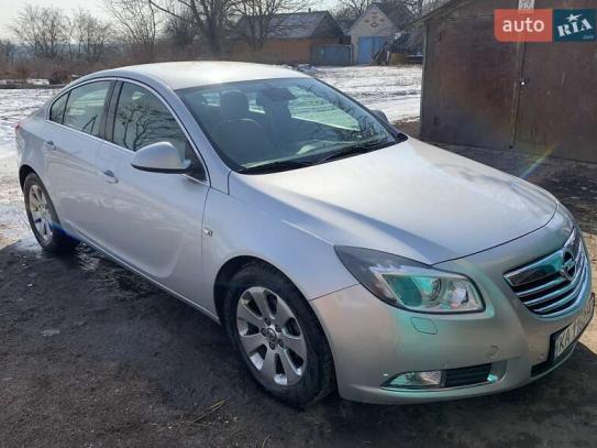 Opel Insignia                        2012г. в рассрочку