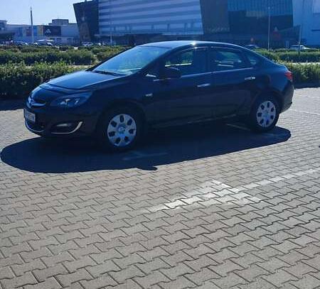 Opel Astra
                           2015г. в рассрочку