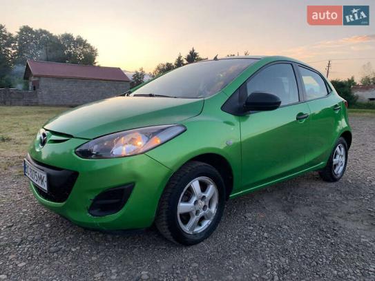 Mazda 2                               2010г. в рассрочку