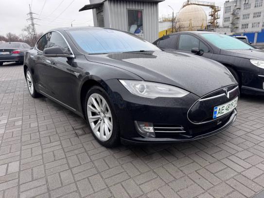 Tesla Model s 2015р. у розстрочку