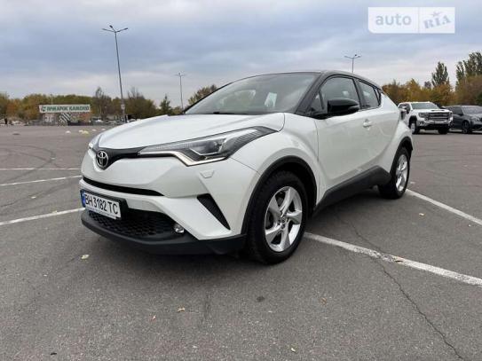 Toyota C-hr 2017г. в рассрочку