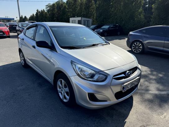 Hyundai Accent 2013р. у розстрочку