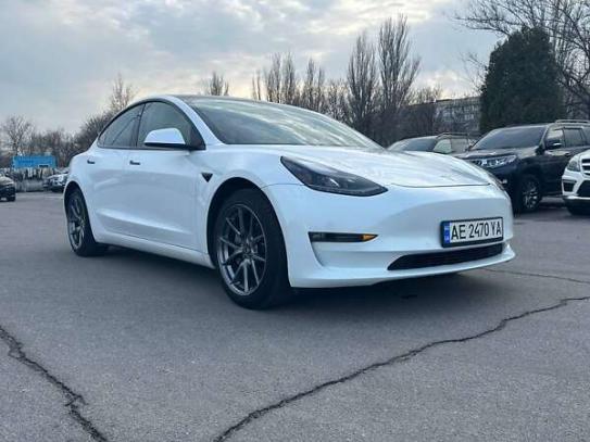 Tesla Model 3 2020р. у розстрочку