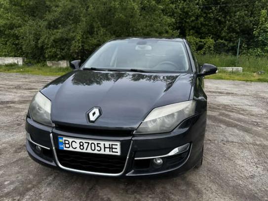 Renault Laguna                          2011г. в рассрочку