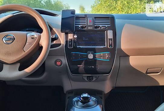 Nissan Leaf
                            2011г. в рассрочку