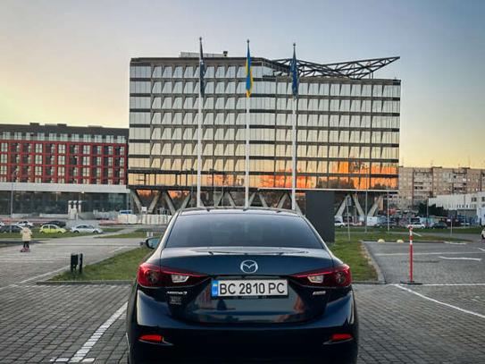 Mazda 3                               2016г. в рассрочку