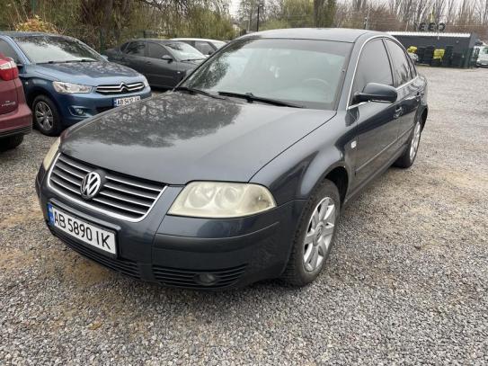 Volkswagen Passat 2003р. у розстрочку