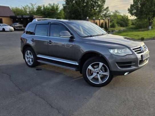 Volkswagen Touareg                         2007г. в рассрочку