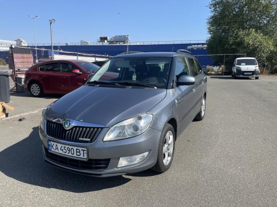 Skoda Fabia 2012г. в рассрочку