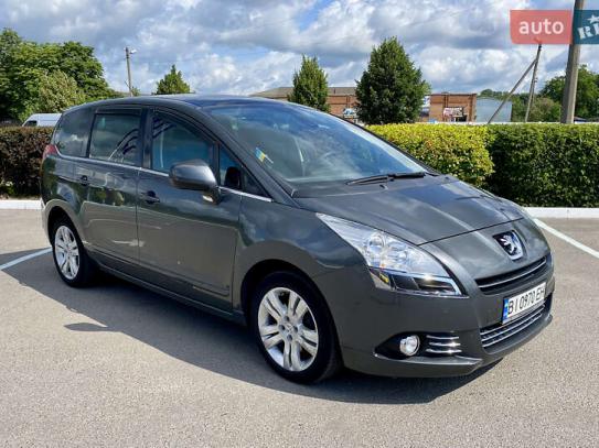 Peugeot 5008                            2009г. в рассрочку