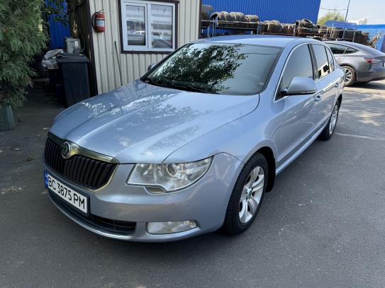 Skoda Superb 2011г. в рассрочку