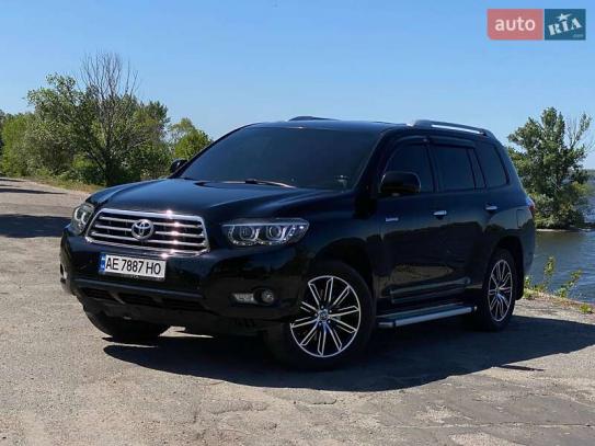 Toyota Highlander                      2008г. в рассрочку
