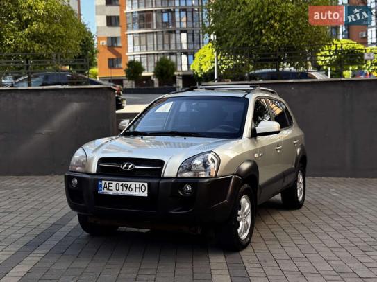 Hyundai Tucson                          2008г. в рассрочку