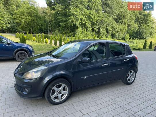 Renault Clio                            2007г. в рассрочку