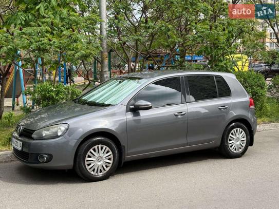 Volkswagen Golf 2010р. у розстрочку