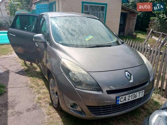 Renault Grand scenic 2011 in Raten