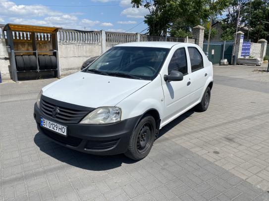 Renault Logan                           2011г. в рассрочку
