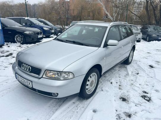 Audi A4                              2001г. в рассрочку