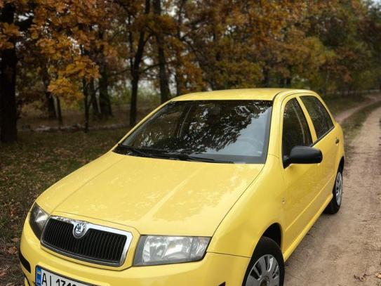 Skoda Fabia                           2004г. в рассрочку