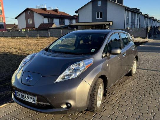 Nissan Leaf                            2014г. в рассрочку