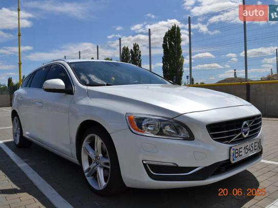 Volvo V60                             2017г. в рассрочку