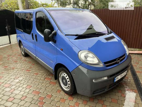 Opel Vivaro 2002р. у розстрочку