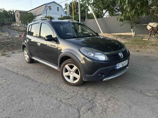 Dacia Sandero                         2010г. в рассрочку