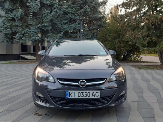 Opel Astra 2014р. у розстрочку