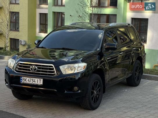 Toyota Highlander                      2007г. в рассрочку
