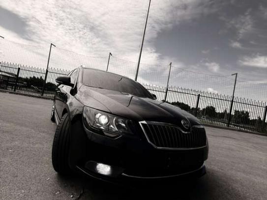 Skoda Superb 2014р. у розстрочку