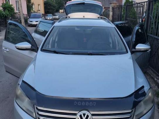 Volkswagen Passat 2011г. в рассрочку