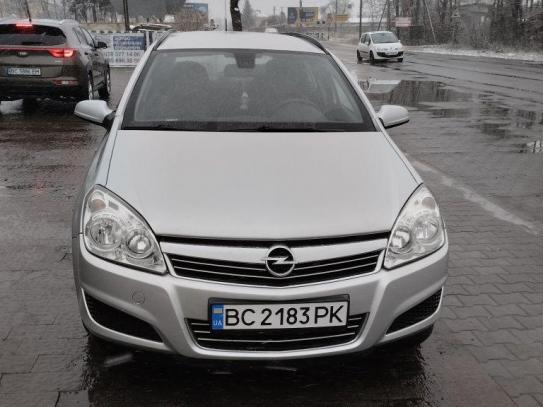 Opel Astra 2009р. у розстрочку