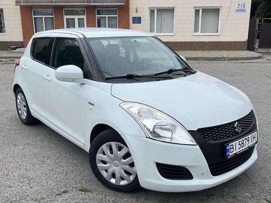 Suzuki Swift                           2012г. в рассрочку