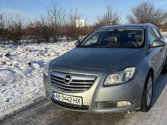 Opel Insignia 2011г. в рассрочку