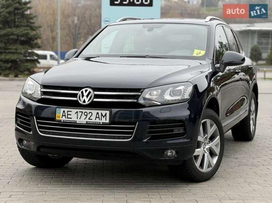 Volkswagen Touareg 2013р. у розстрочку