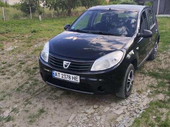 Dacia Sandero                         2011г. в рассрочку