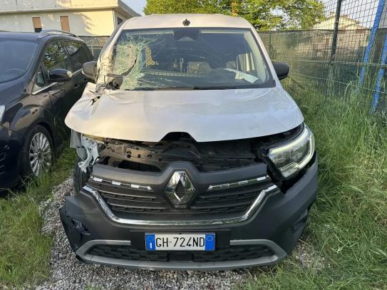 Renault Kangoo 2022г. в рассрочку